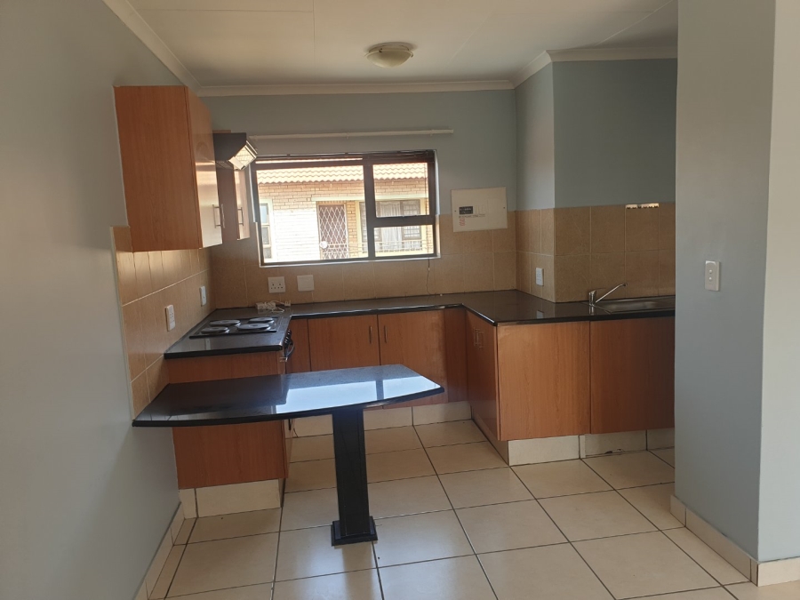 1 Bedroom Property for Sale in Potchefstroom North North West